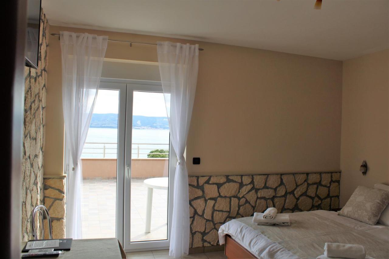 Dalmacija Bed & Breakfast Omis Exterior photo