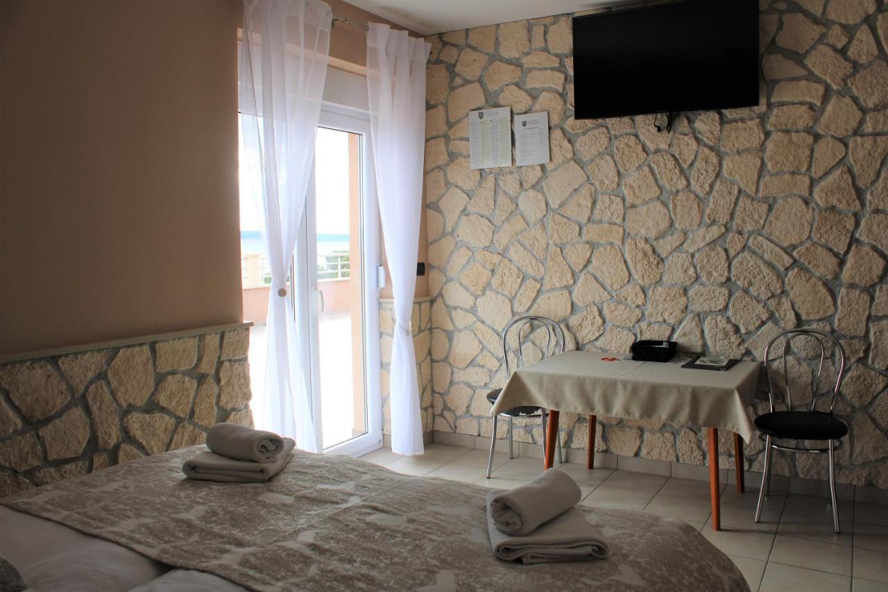 Dalmacija Bed & Breakfast Omis Exterior photo