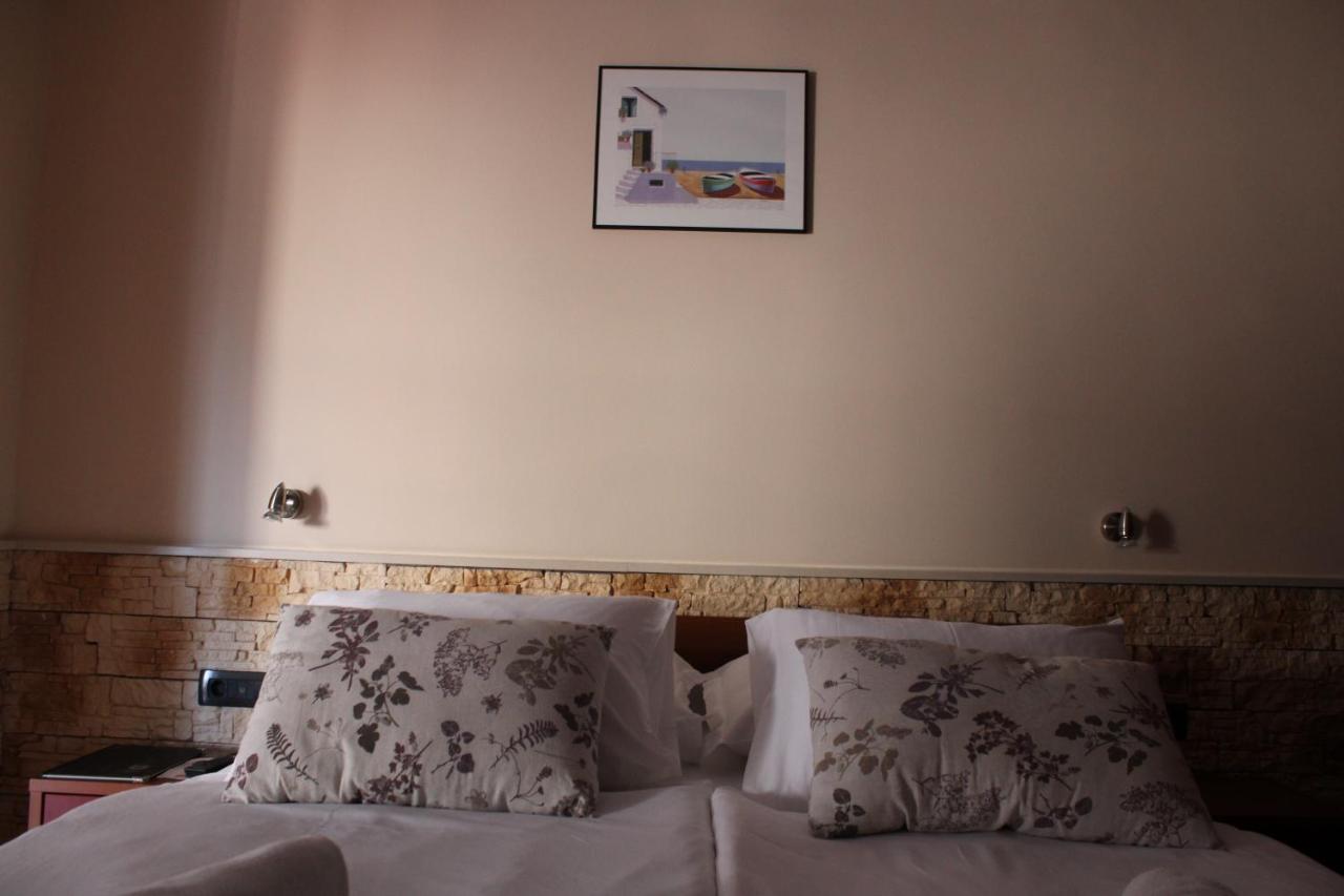 Dalmacija Bed & Breakfast Omis Exterior photo