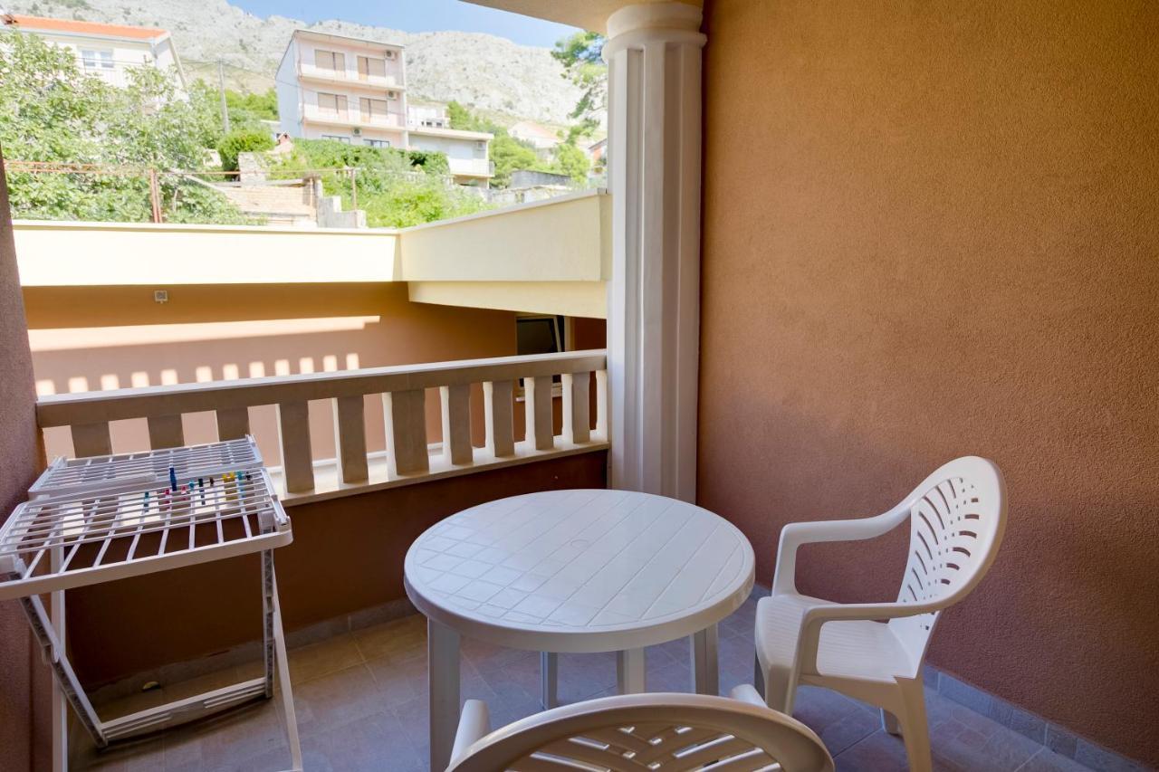 Dalmacija Bed & Breakfast Omis Exterior photo