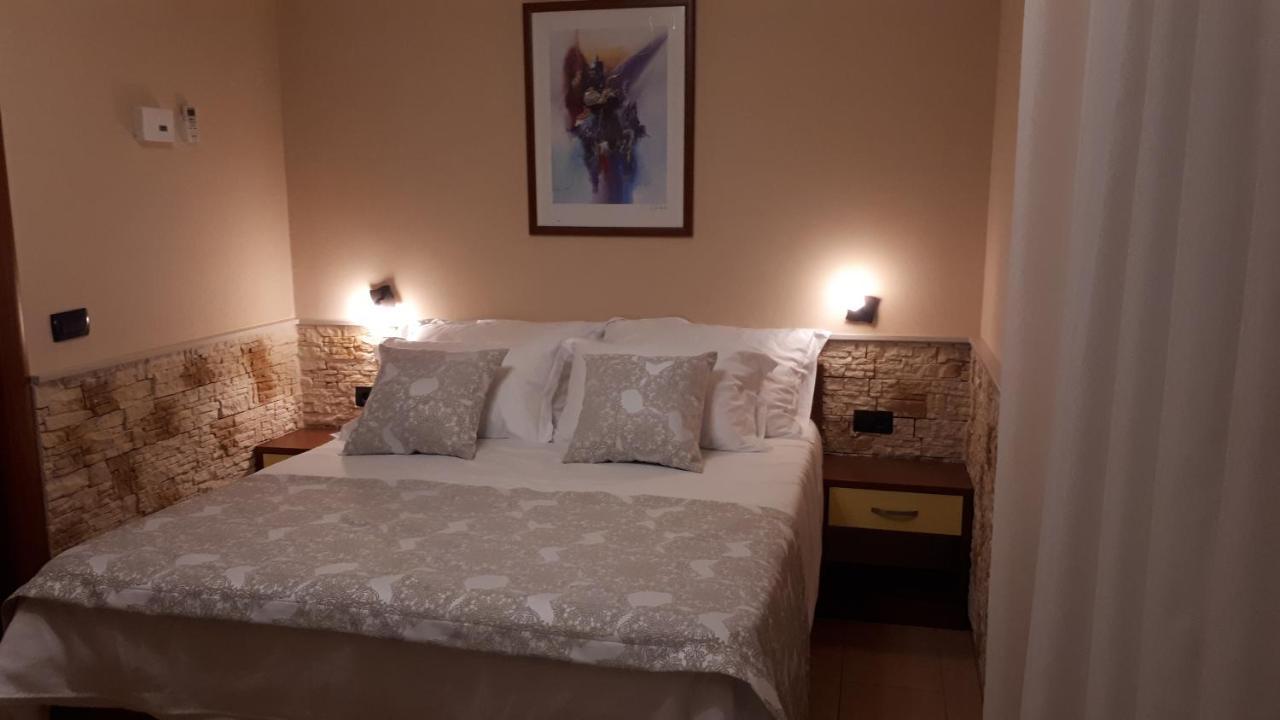 Dalmacija Bed & Breakfast Omis Exterior photo